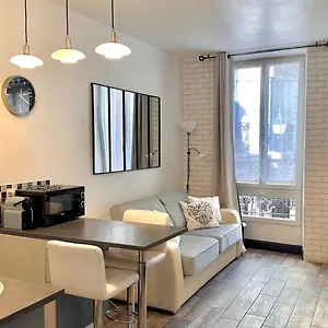 https://monroes-studio-at-the-heart-of-cannes-and-beaches.fr-provencehotel.com